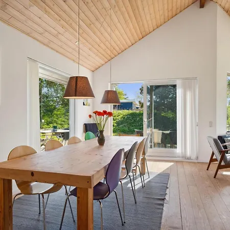 Holiday home With A View Of The Beautiful Natural Landscape Of Mols
